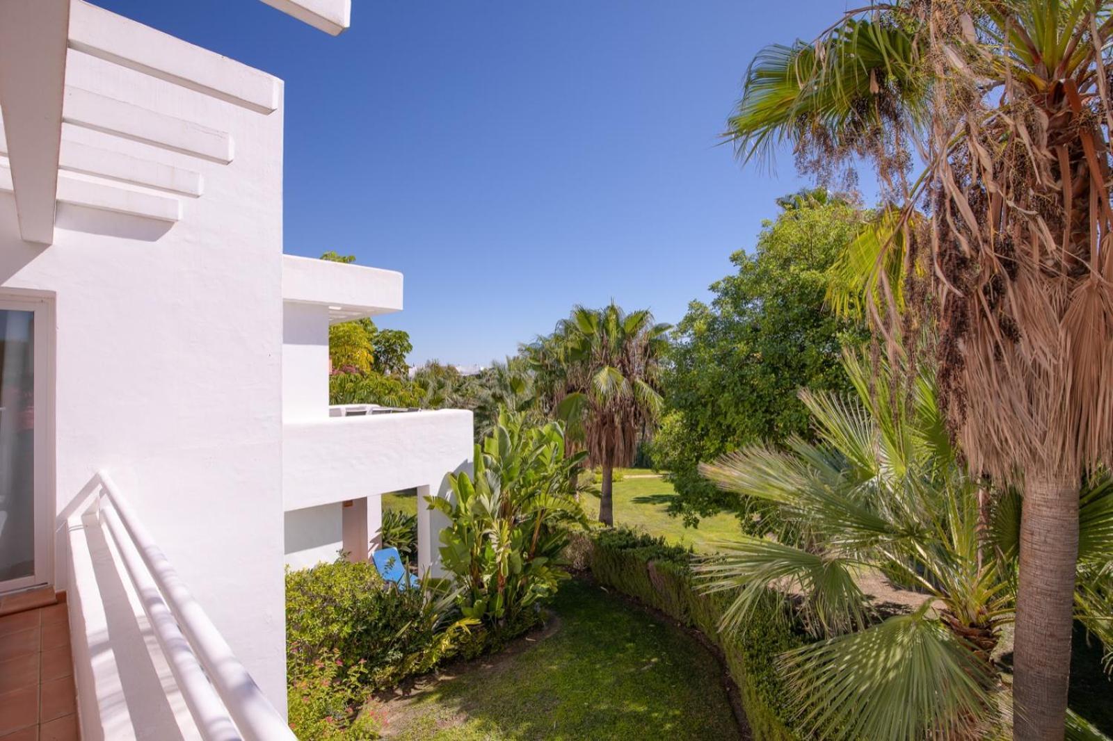 Alcazaba Lagoon Estepona Golf Apartman Kültér fotó