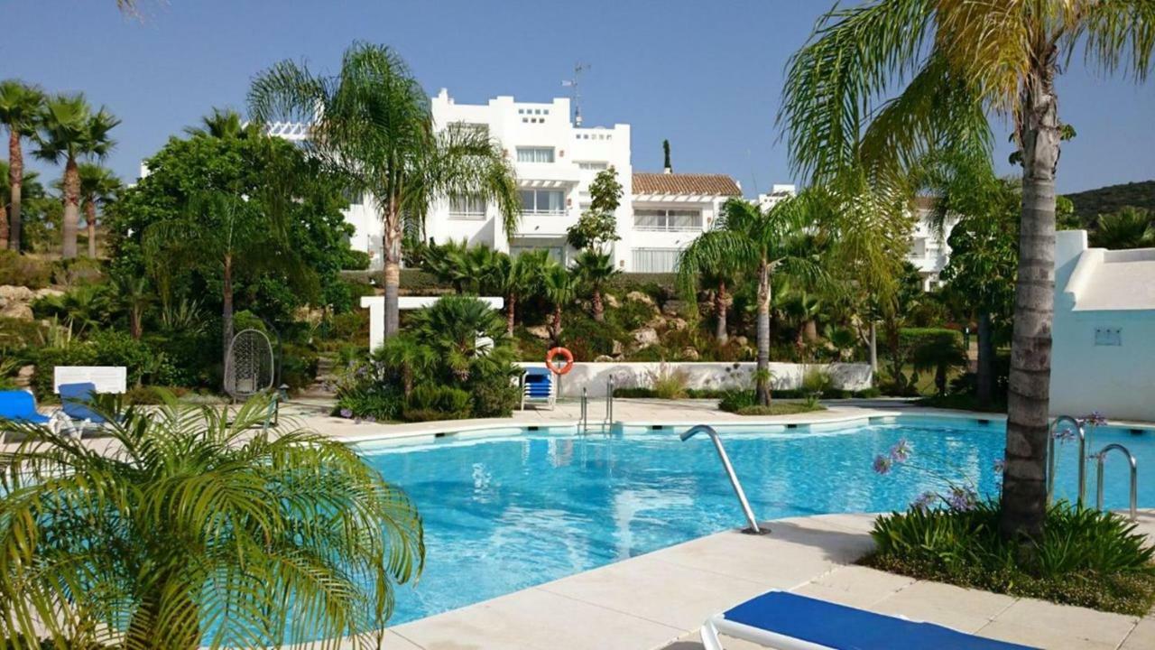 Alcazaba Lagoon Estepona Golf Apartman Kültér fotó